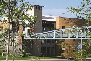 カリフォルニア大学アーバイン校(UCI)の英語コースの留学手続きは無料でOK!